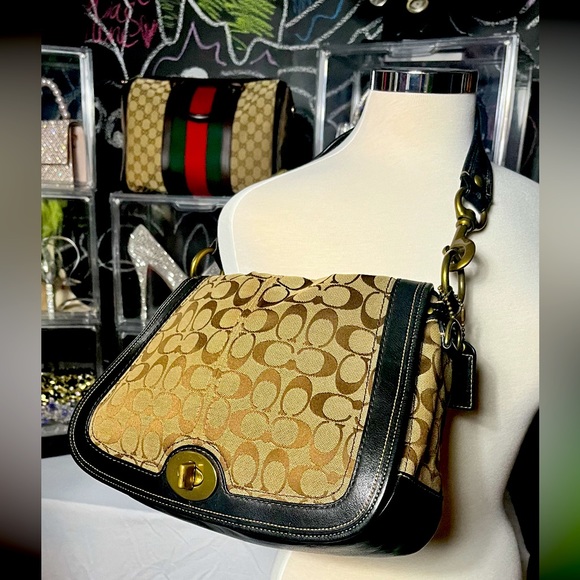 Coach satchel, canvas handbag, brass hardware, leather strap, twist closure - Picture 1 of 7